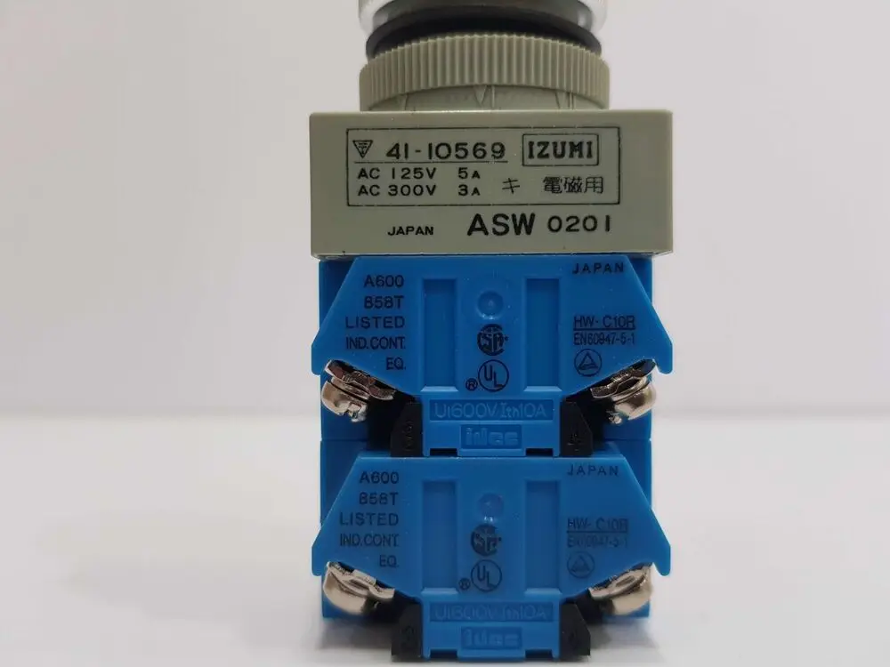 Новый переключатель IZUMI ASW 0201 с контактным блоком