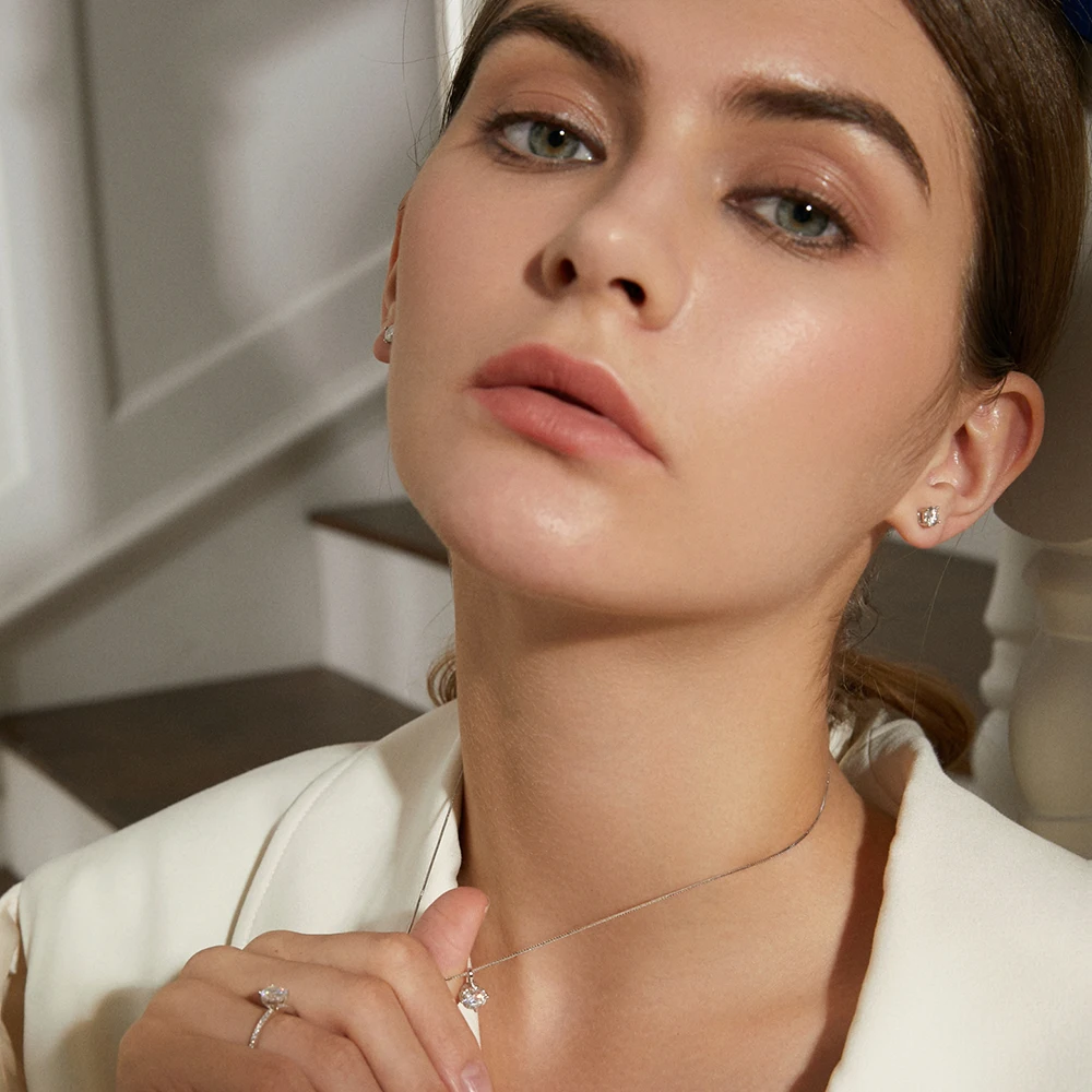 Простые серьги 925 Женские Классические Стильные с четырьмя зубцами один карат