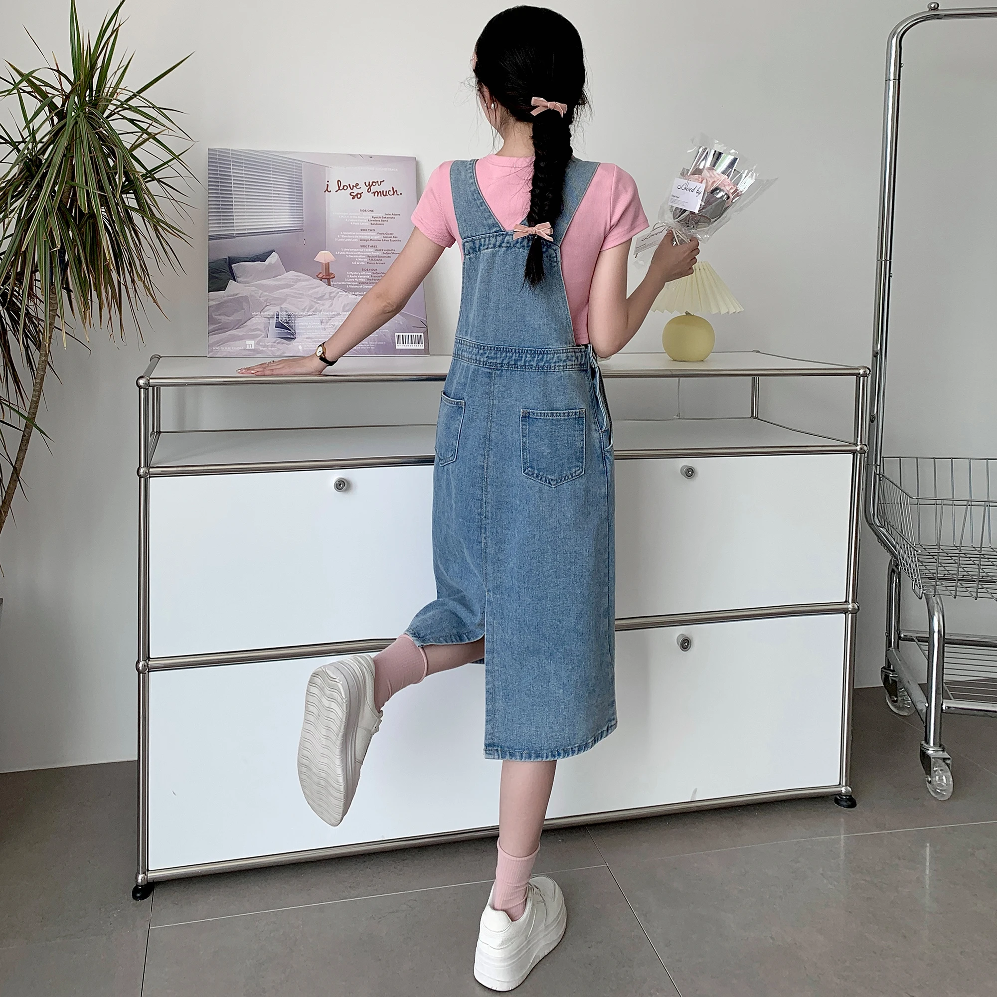 Jeans Women's Summer Baby blue Commuter Capris 2023 New Fashionable, Slim and Split