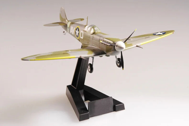 

1/72 Spitfire - US Air Force 4th Wing 355 Squadron 1942 37215 Static Aircraft Model