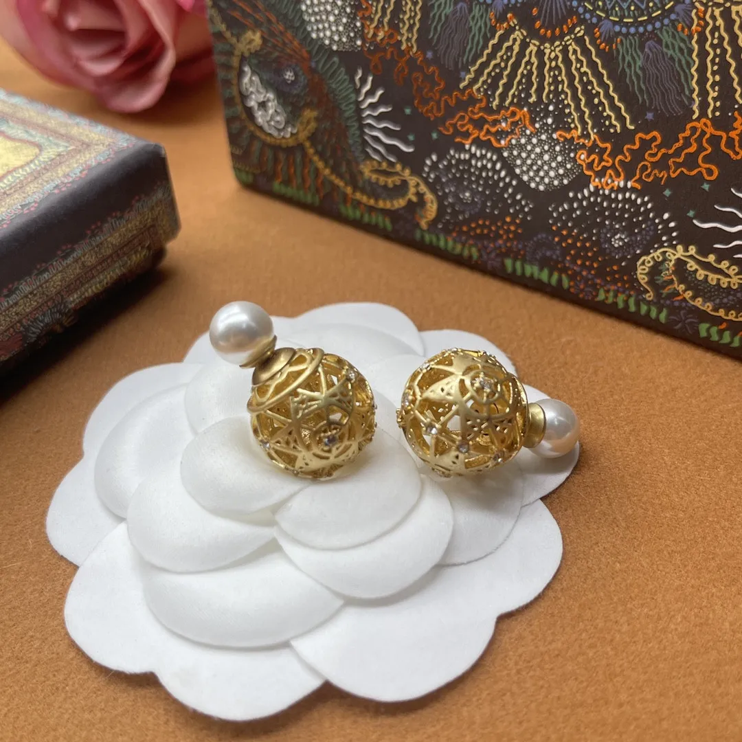 

European and American Popular Pearl Hollow Ball Stud Earrings