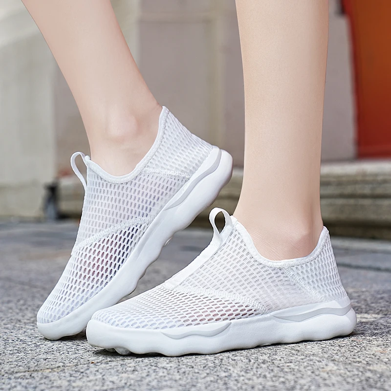 Summer Men Women Sneakers Light Breathable Men Loafers Shoes Slip on Outdoor Running Shoes for Unisex Women Sports Jogging Shoes