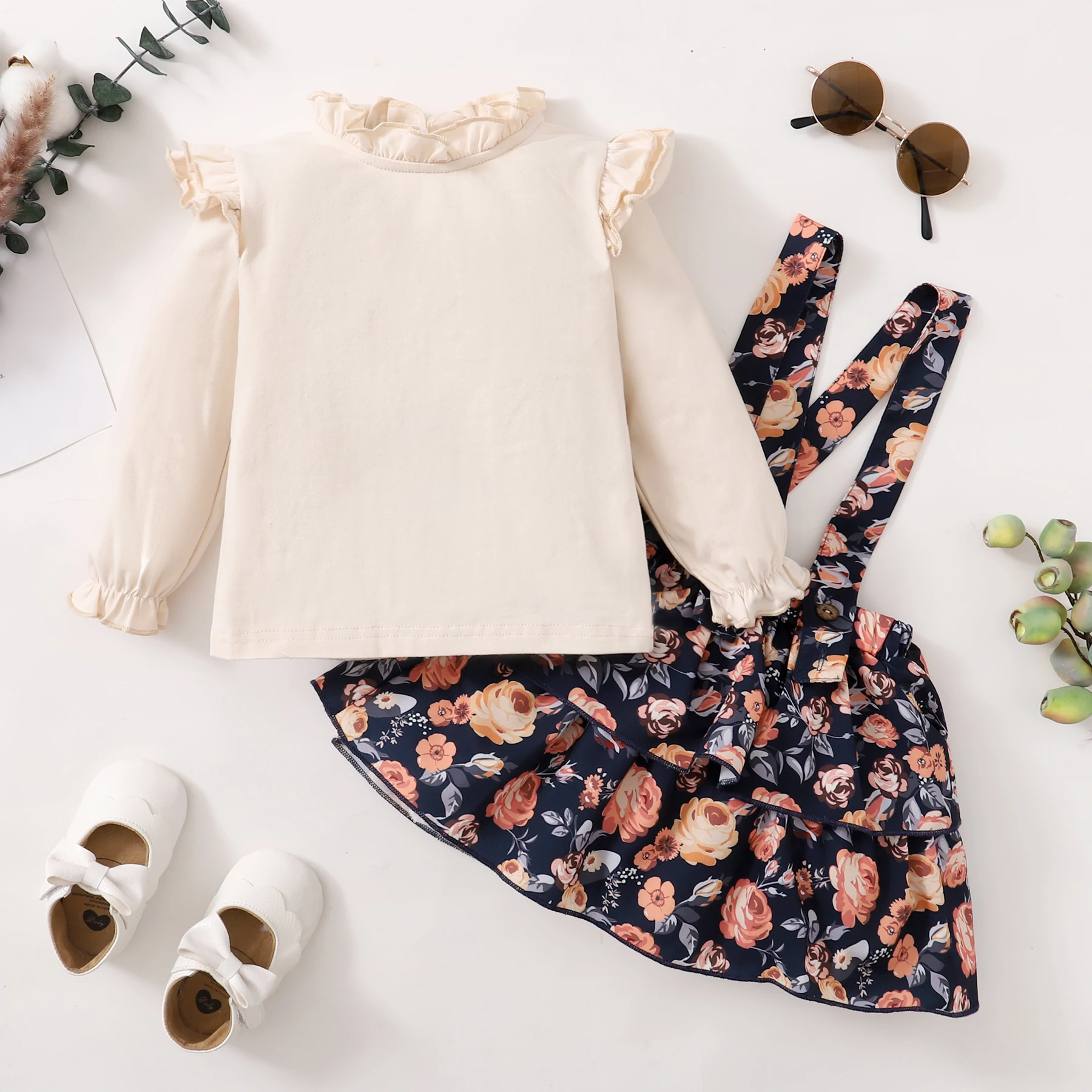 

Hibobi 2Pcs Toddler Girl Ruffle Top & Floral Pattern Suspender Skirt