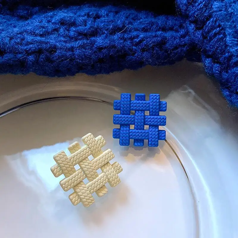 

Blue Asymmetric Metal Earrings Geometric Women Fashion Stud Earrings Trend Girls Daily Wear Earrings Wedding Engagement Jewelry