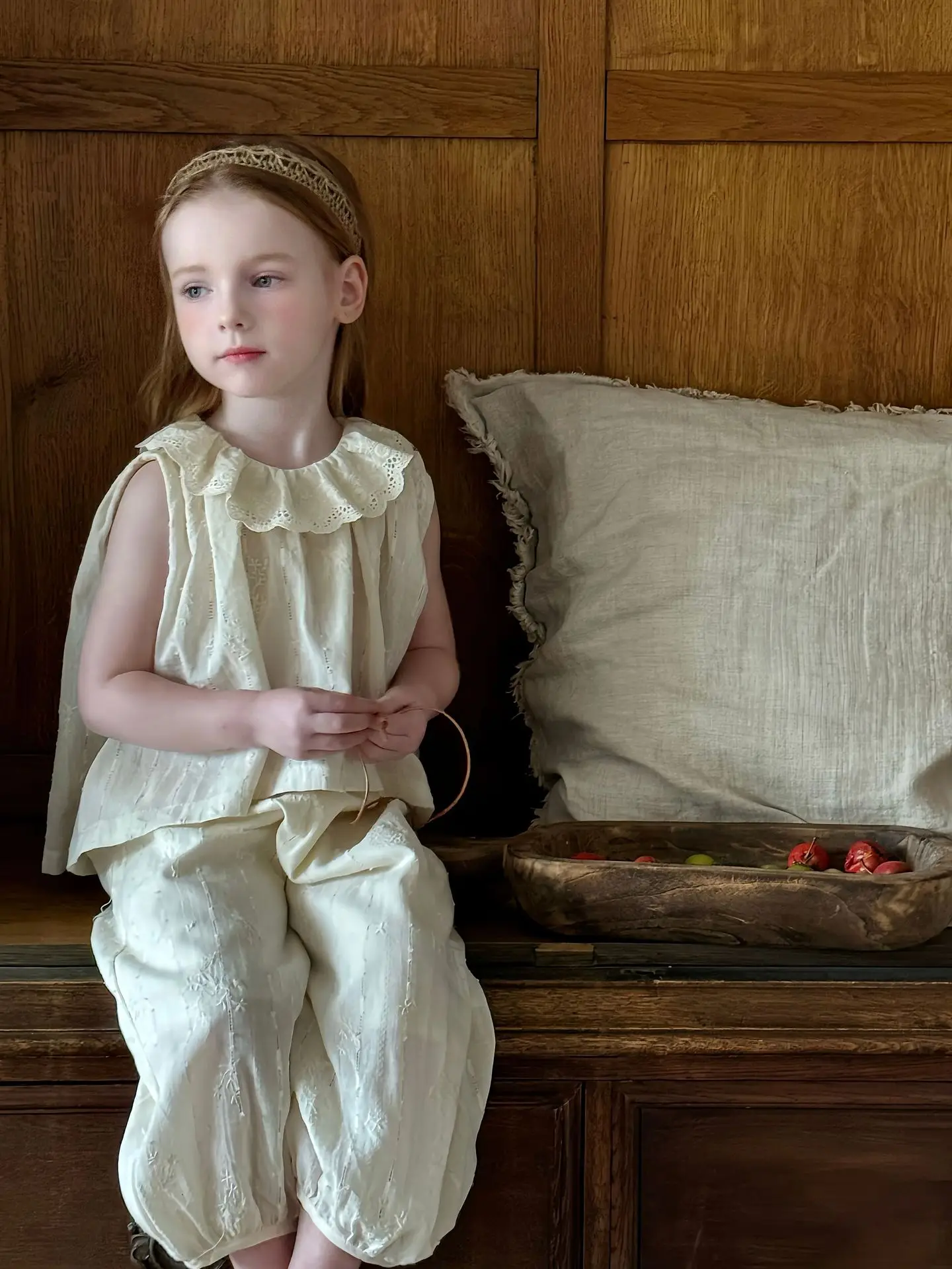 Набор кукольных рубашек с вышивкой |