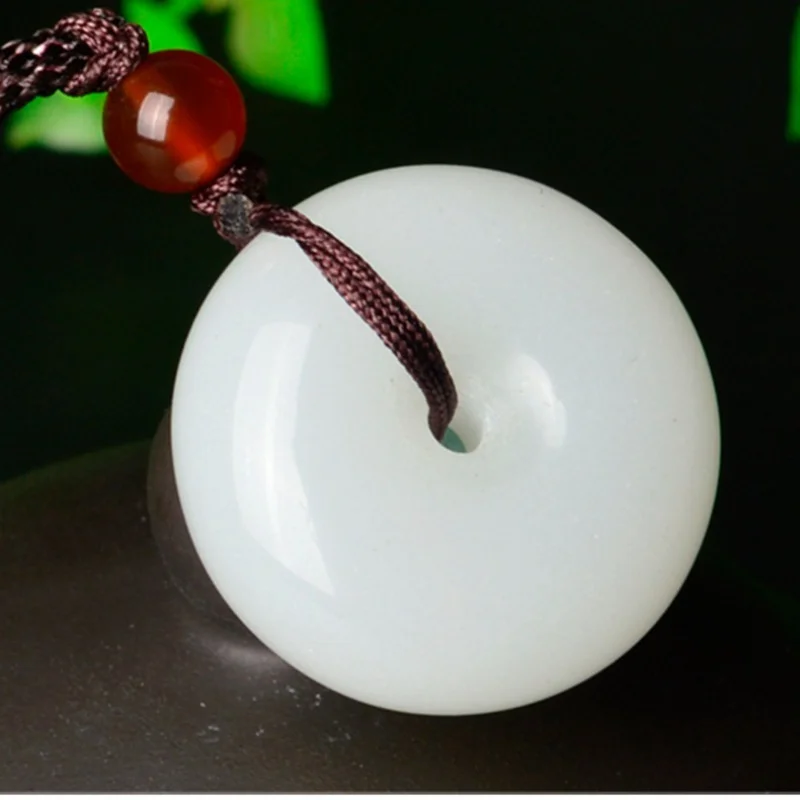 Оптовая продажа круглые бусины из Синьцзяна хэтяня белого нефрита подвеска Lulutong