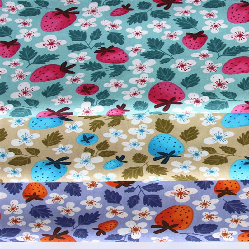 Яркая хлопковая твиловая ткань с принтом клубники 100% хлопок