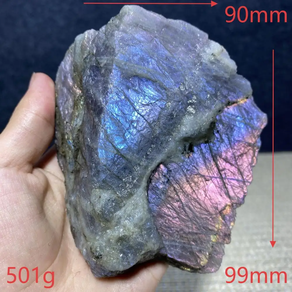 

Необработанный кристалл лабрадорита