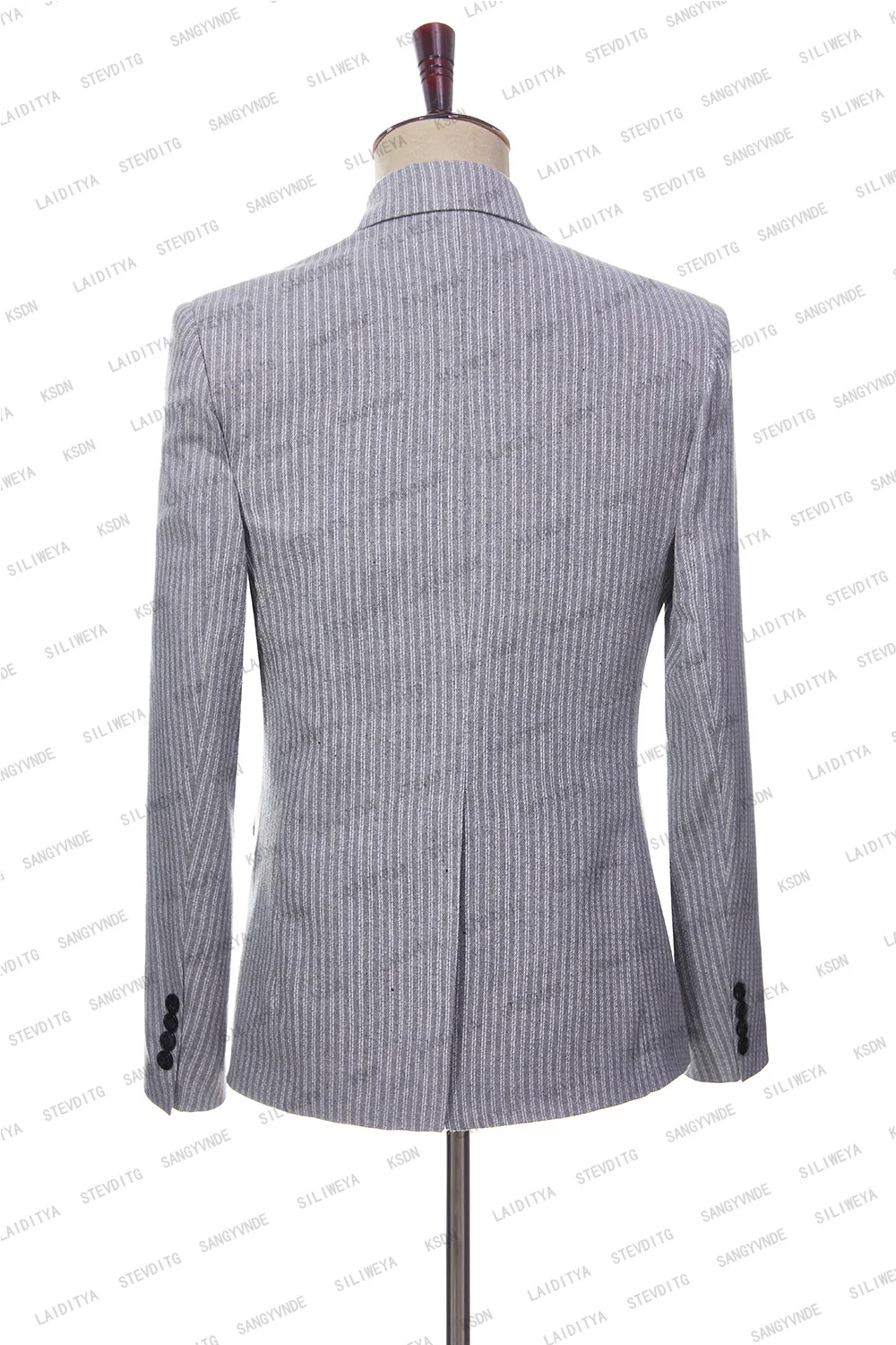 Мужские костюмы в полоску светло-серого цвета костюм из 2 предметов приталенный