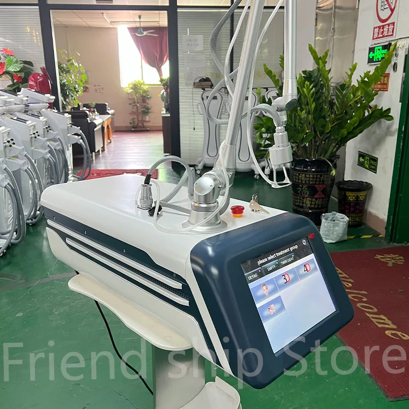 Newest design 4D Fotona Co2 Fractional Laser Treatment Machine 10600nm laser beauty machine For Skin Resurfacing Acne Scars