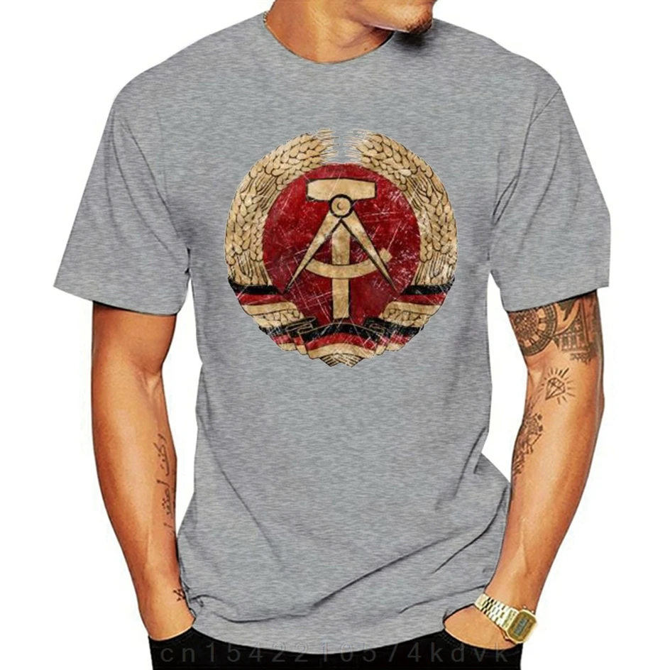 

T SHIRT DDR OSTALGIE FAHNE HAMMER ZIRKEL FLAGGE RETRO WEISS OSSI SACHSEN Short Sleeve Cotton T Shirts Man Clothing