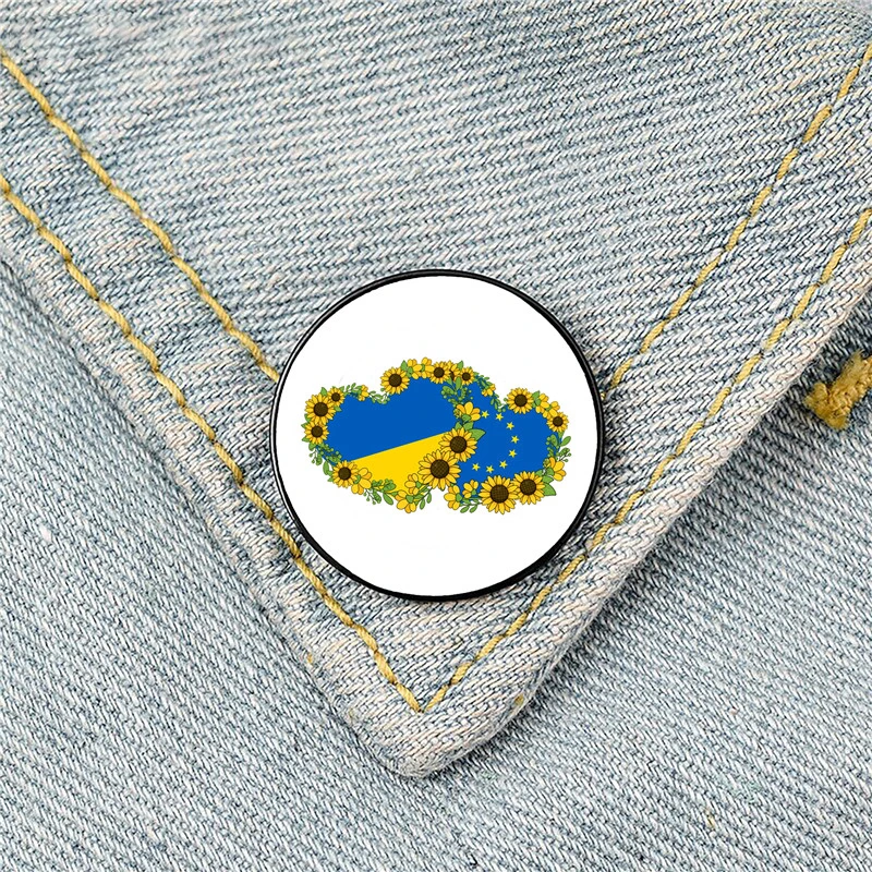 Забавные броши на заказ в виде Канады и Украины
