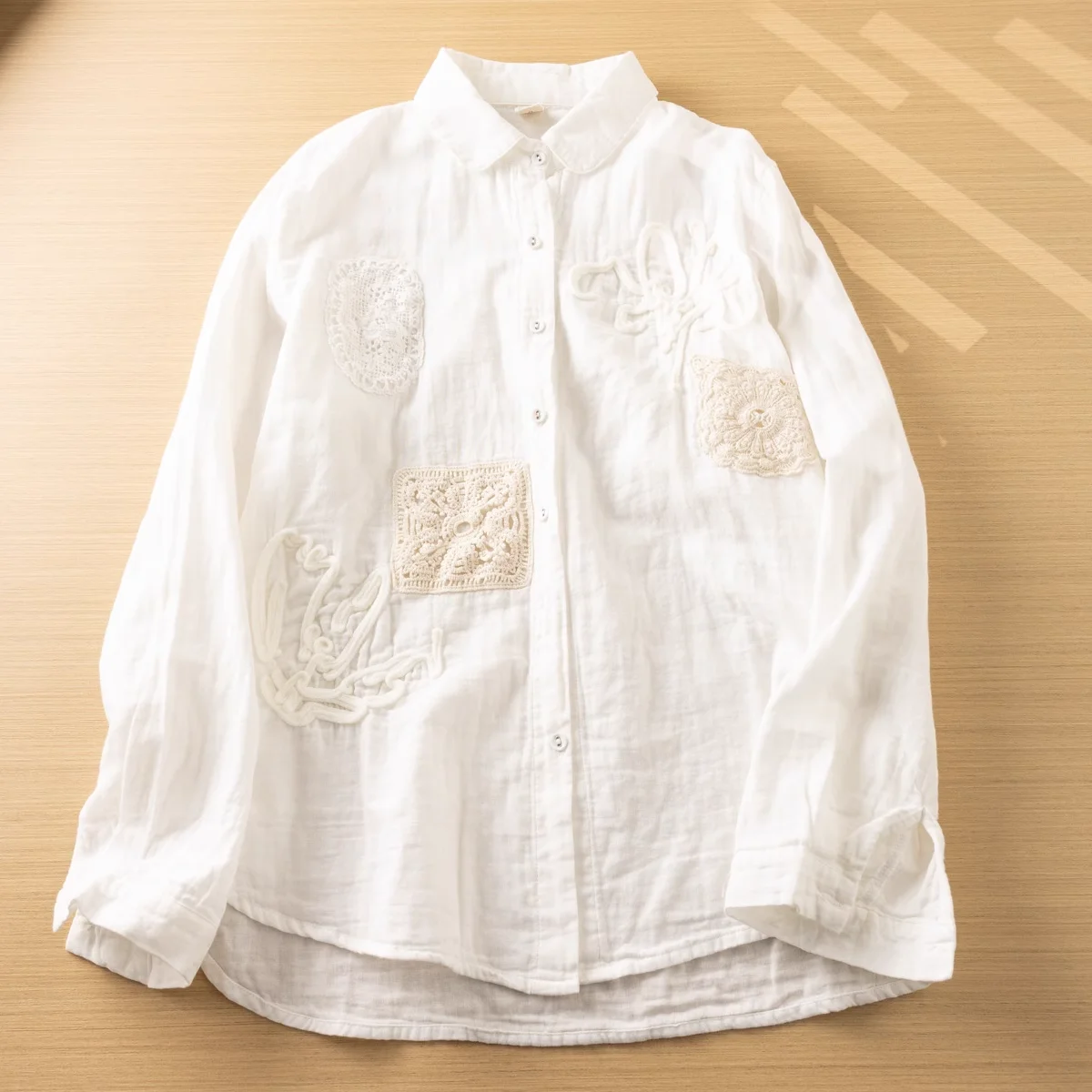 Белая женская блузка из 100% хлопка вязаные крючком рубашки с нашивками топы