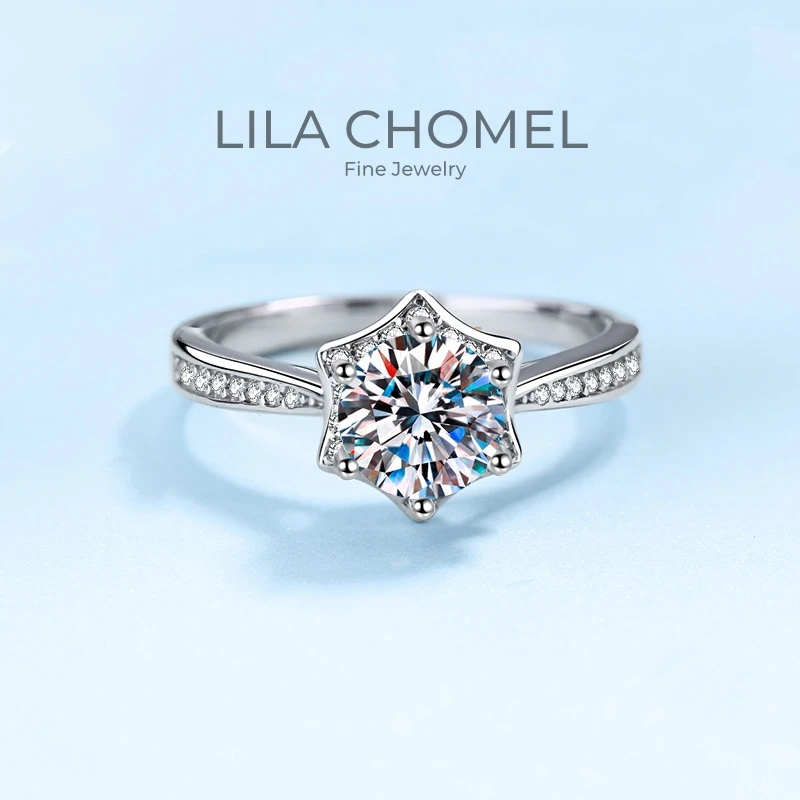 Дизайнерские ювелирные изделия Леди Белое золото 18 карат VVS1 D Цвет 1 Муассанит