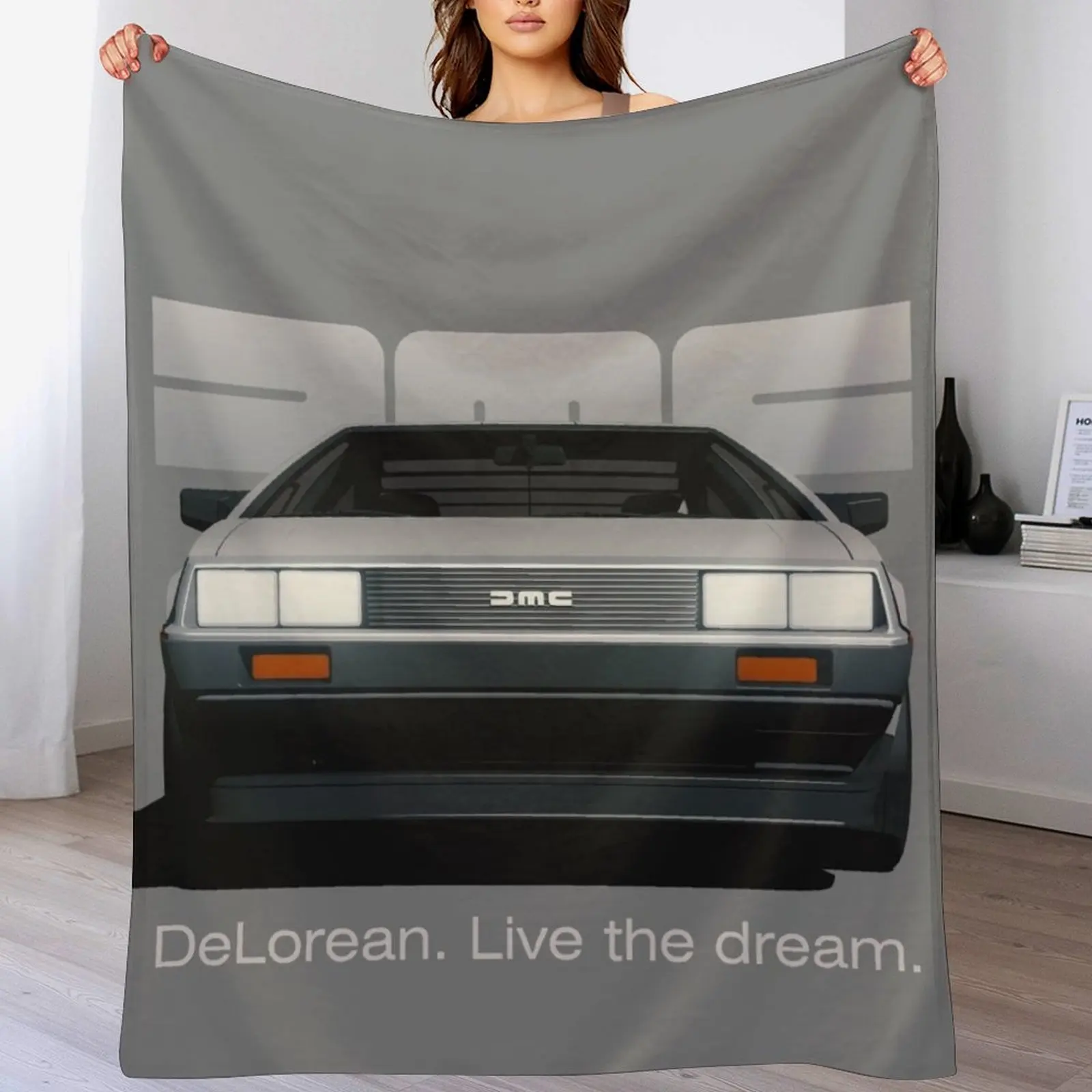 DeLorean DMC-12 мультфильм ретро стиль вид спереди автомобиля со слоганом пледы одеяло