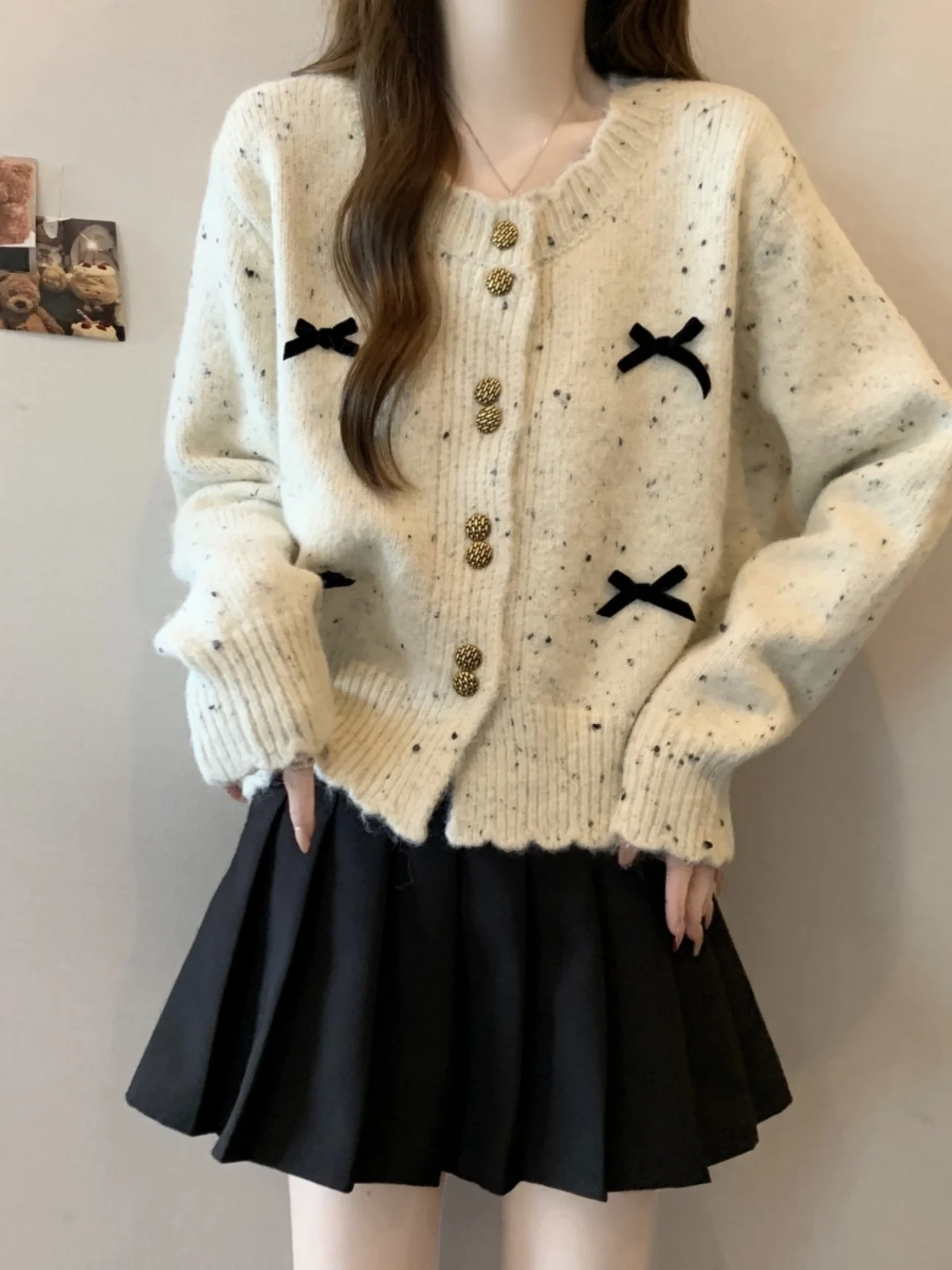 Изящный вязаный кардиган в горошек с бантом женский свободный утягивающий