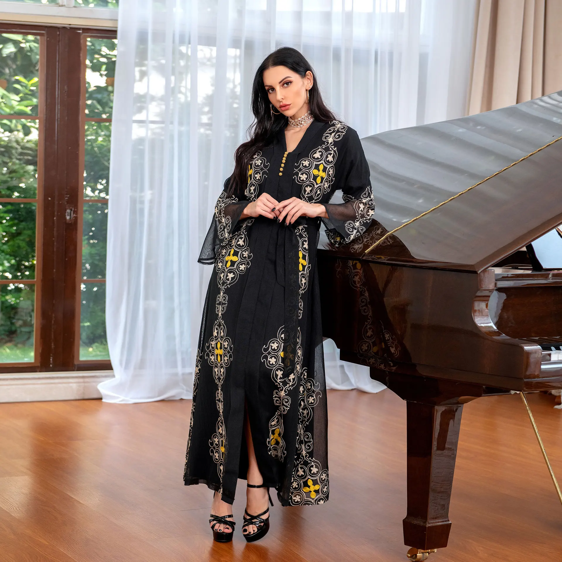 

Muslim women's embroidery abaya Middle East Dubai temperament mesh gauze dress