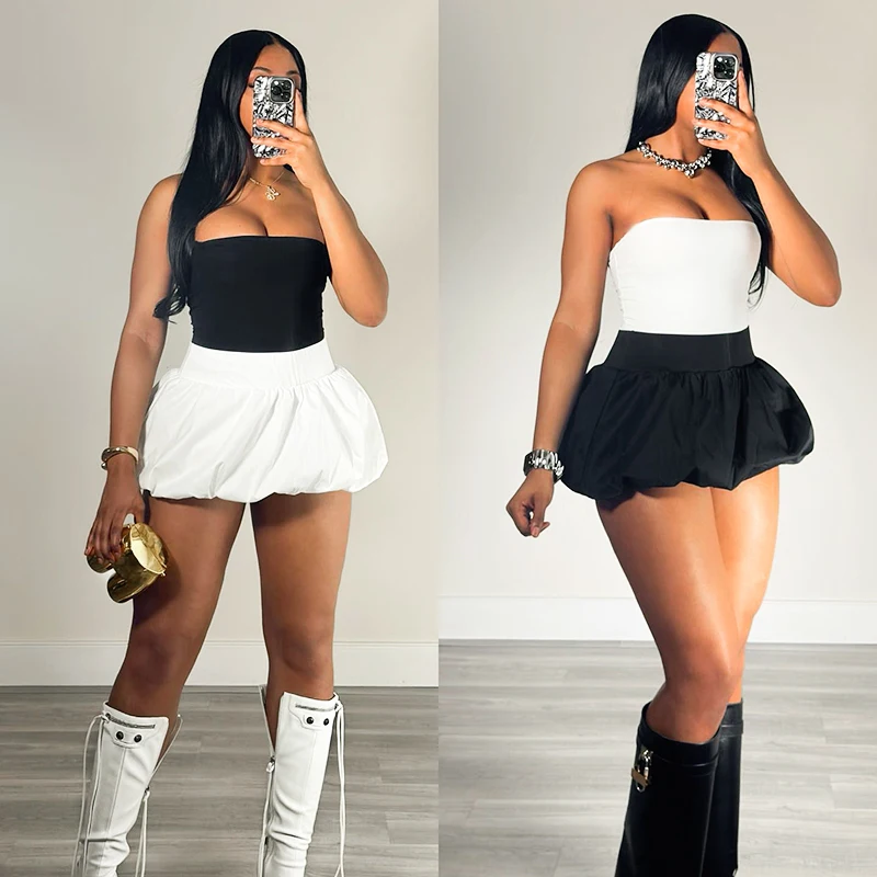 Женский комплект из мини-юбки и топа без рукавов с рюшами