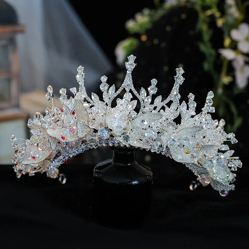 

2023 New Luxury White Crystal Pearl Baroque Crown Bridal Wedding Jewelry Tiaras Rhinestones Queen Party Diadem Dubai Accessories