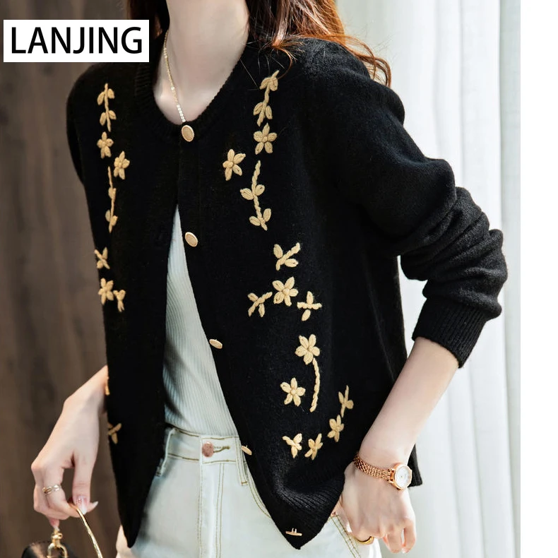 

Fashion knitwear women's 2021 autumn new jacquard embroidery loose long-sleeved sweater cardigan coat women