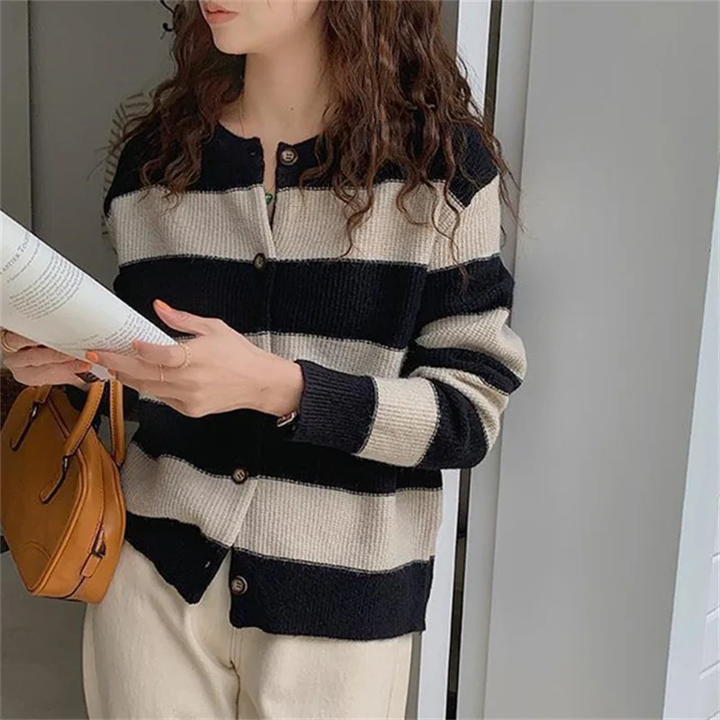 

Vintage Black White Striped Sweater Coat, Female Korean Style Short Loose Gentle Knitted Cardigan For Autumn Winter Wool Jacket