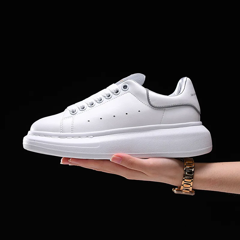 2023 Top Quality luxury Shoes for Women Brand Design White Chunky Sneakers Female Vulcanize men Sport Shoe couple