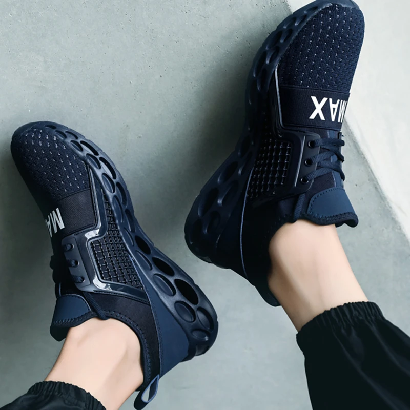 Summer Breathable Men's Casual Sports Shoes Mesh Man Shoes Fashion Moccasins Lightweight Men Sneakers Hot Sale 36-48 Large Feet