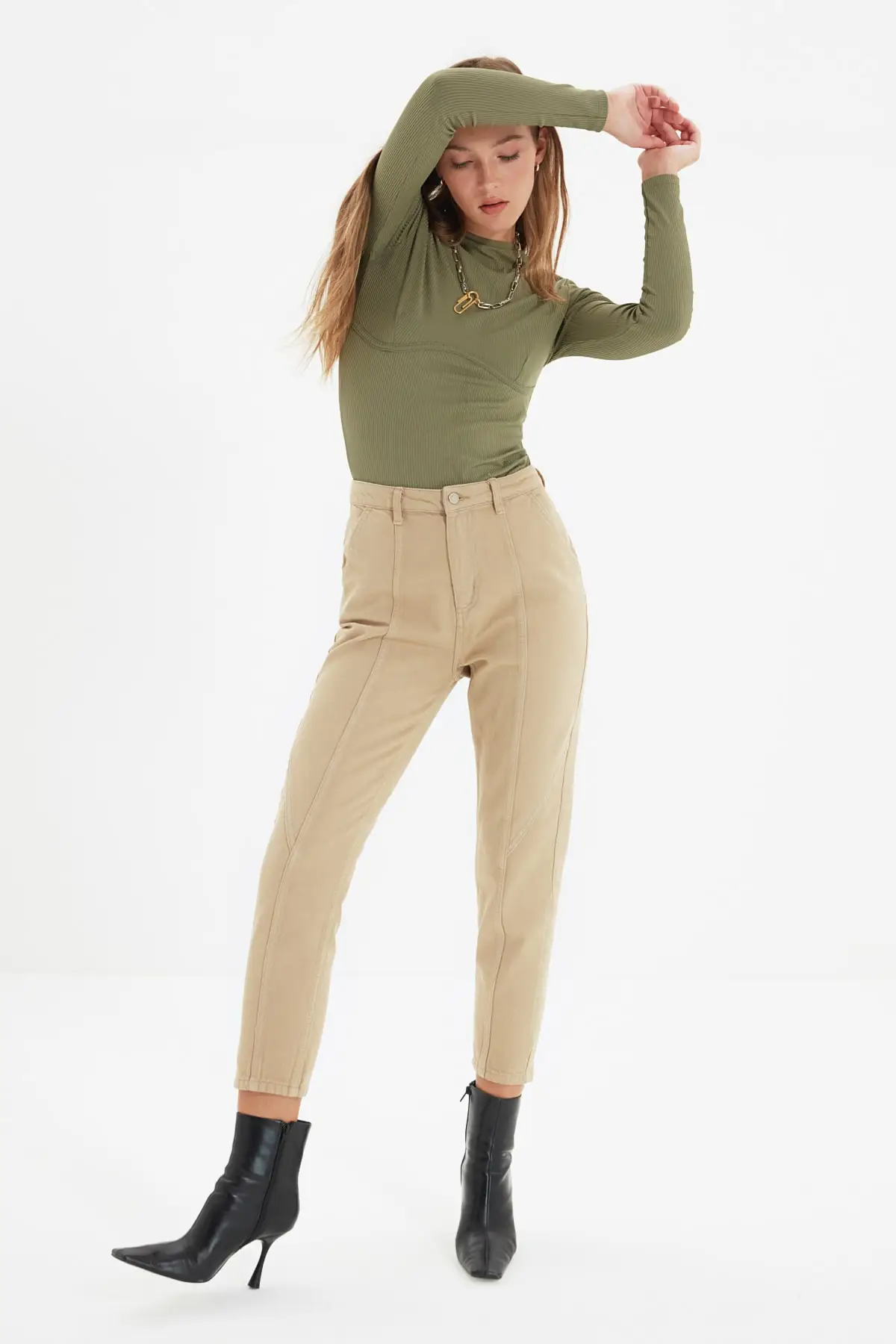 

Trendyol Stitch Detail High Bel Mom Jeans TWOAW22JE0467