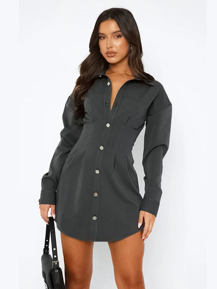 

Женское однобортное платье-рубашка с длинным рукавом и лацканами