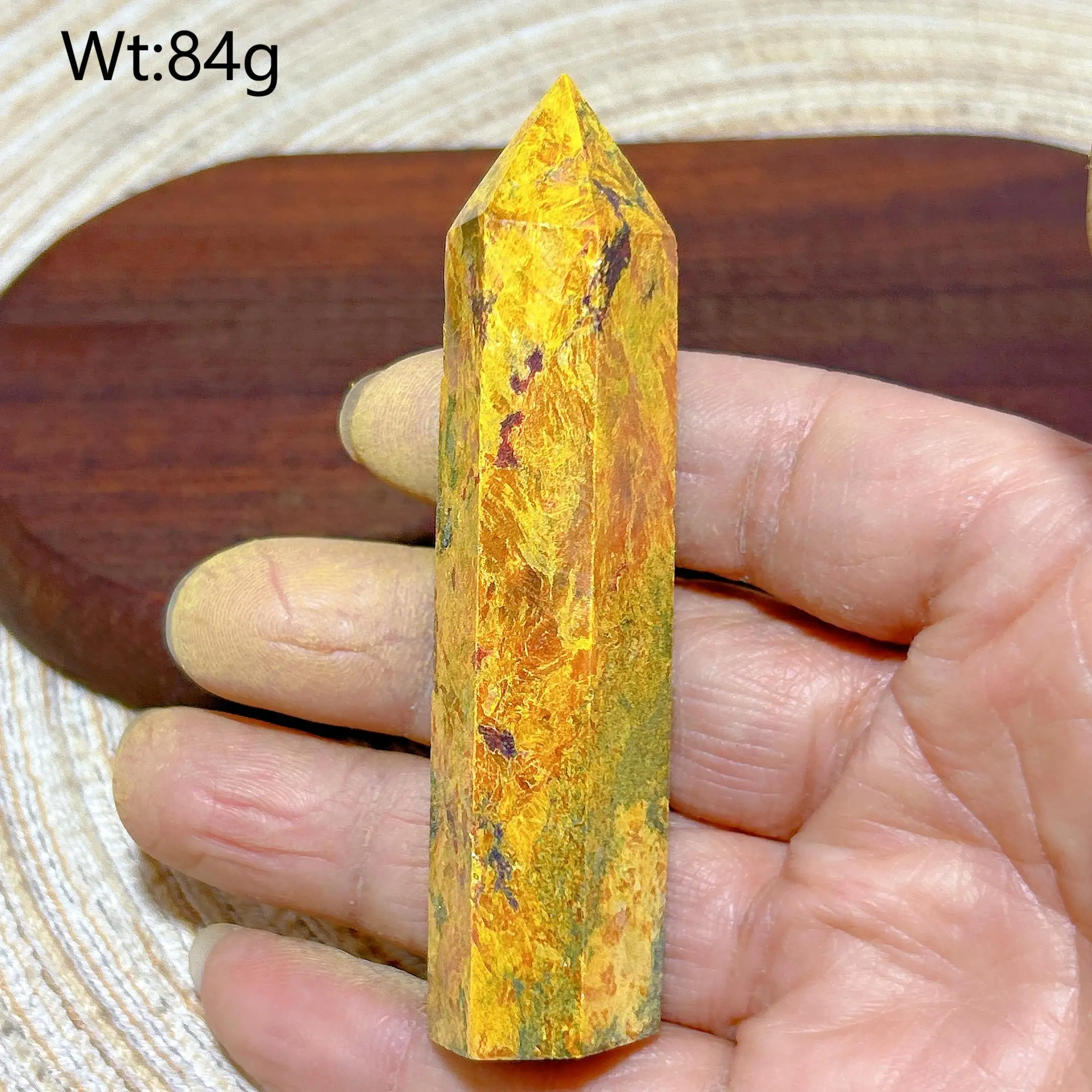 

Натуральный кристалл Realgar башня