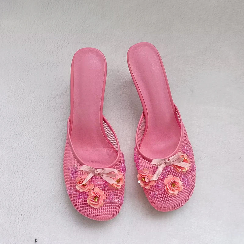 Летние сетчатые женские шлепанцы с цветочными бусинами