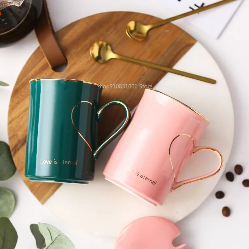 Creative cup personality ceramic  couple to  love mug with hand salute  set