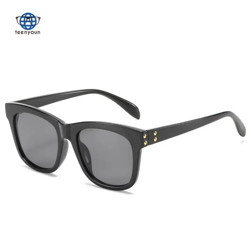 

Teenyoun New Frame Sunglasses Eyewear Trendy Brands Show Style Versatile Black Glasses Women Sun Glasses