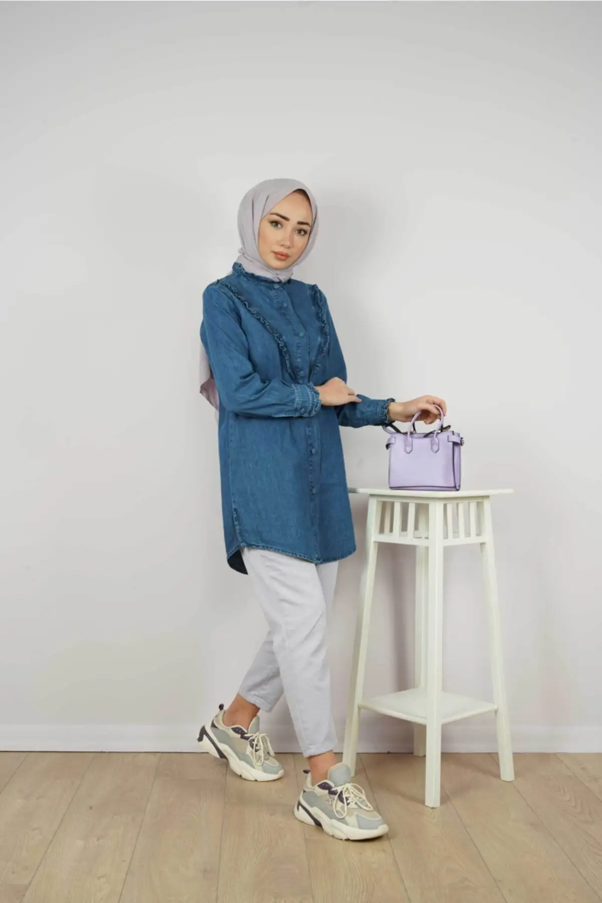 

Women Female v ruffled denim shirts