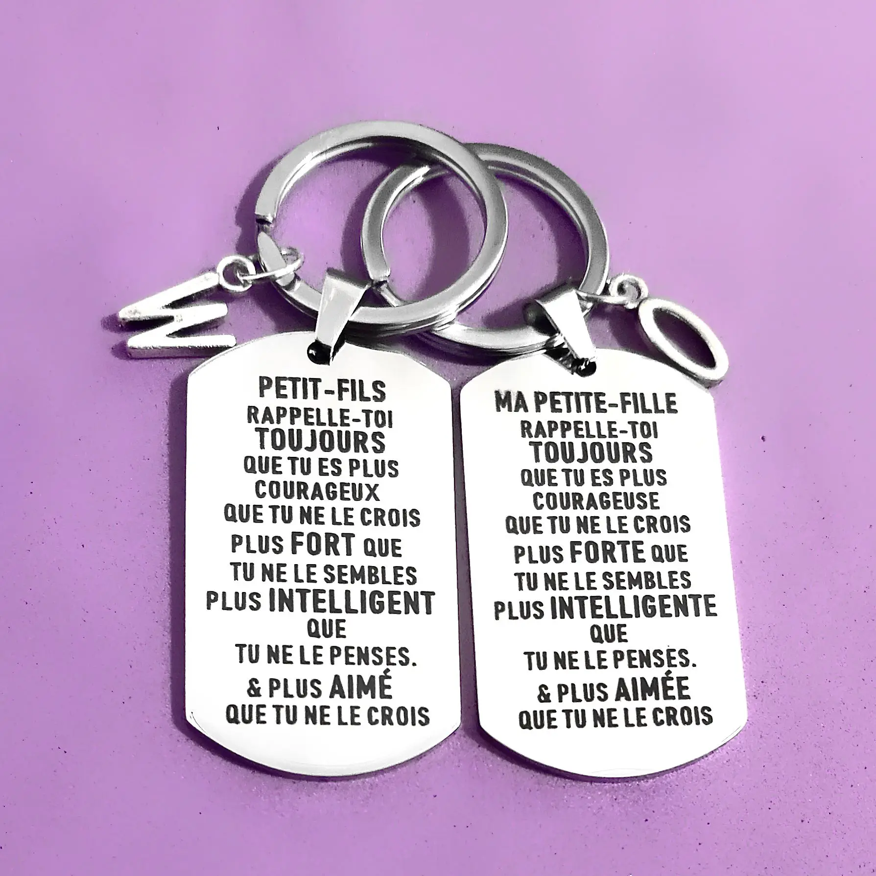 

26 Letters Carabiner for Keys Military Tags Keyring PETIT-FILS MA PETITE-FILLE Birthday Ornaments DIY Creative Gifts Wedding