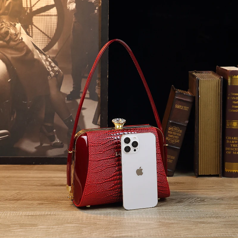 New women's bag Underarm bag leather niche design senior sense trend all-match women's bag