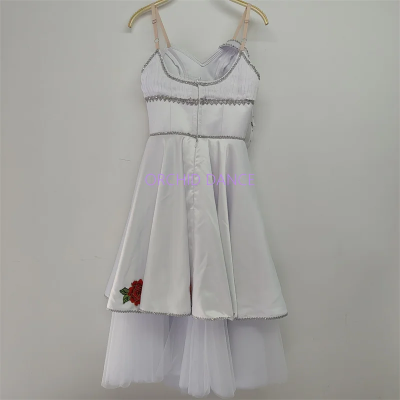 Балетный костюм-пачка с цветочным принтом