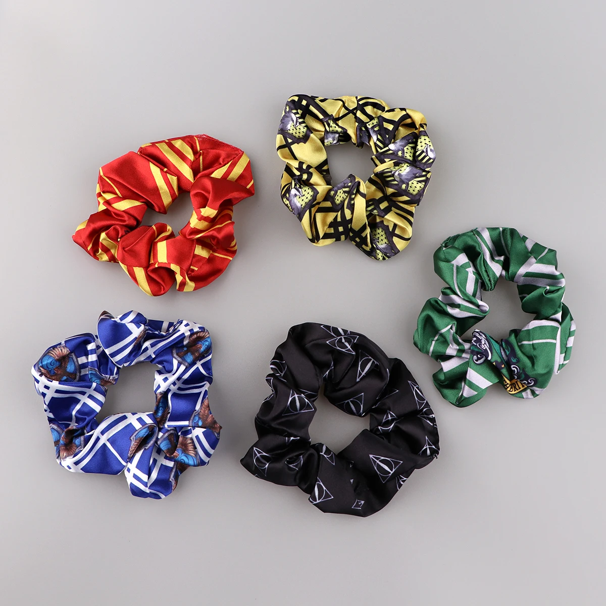

Fashion Elastic Hair Bands for Women Girls Pretty Scrunchies of Magic Decorative Ties Rubber Band Hair Accessories Holiday Gifts