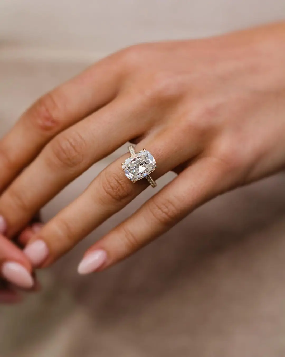 JOVOVASMILE 14k Yellow Gold Moissanite Wedding Rings 8 Carat 12.75x9.75mm Old Mine Cushion Fashion Jewelry Cathedral Setting