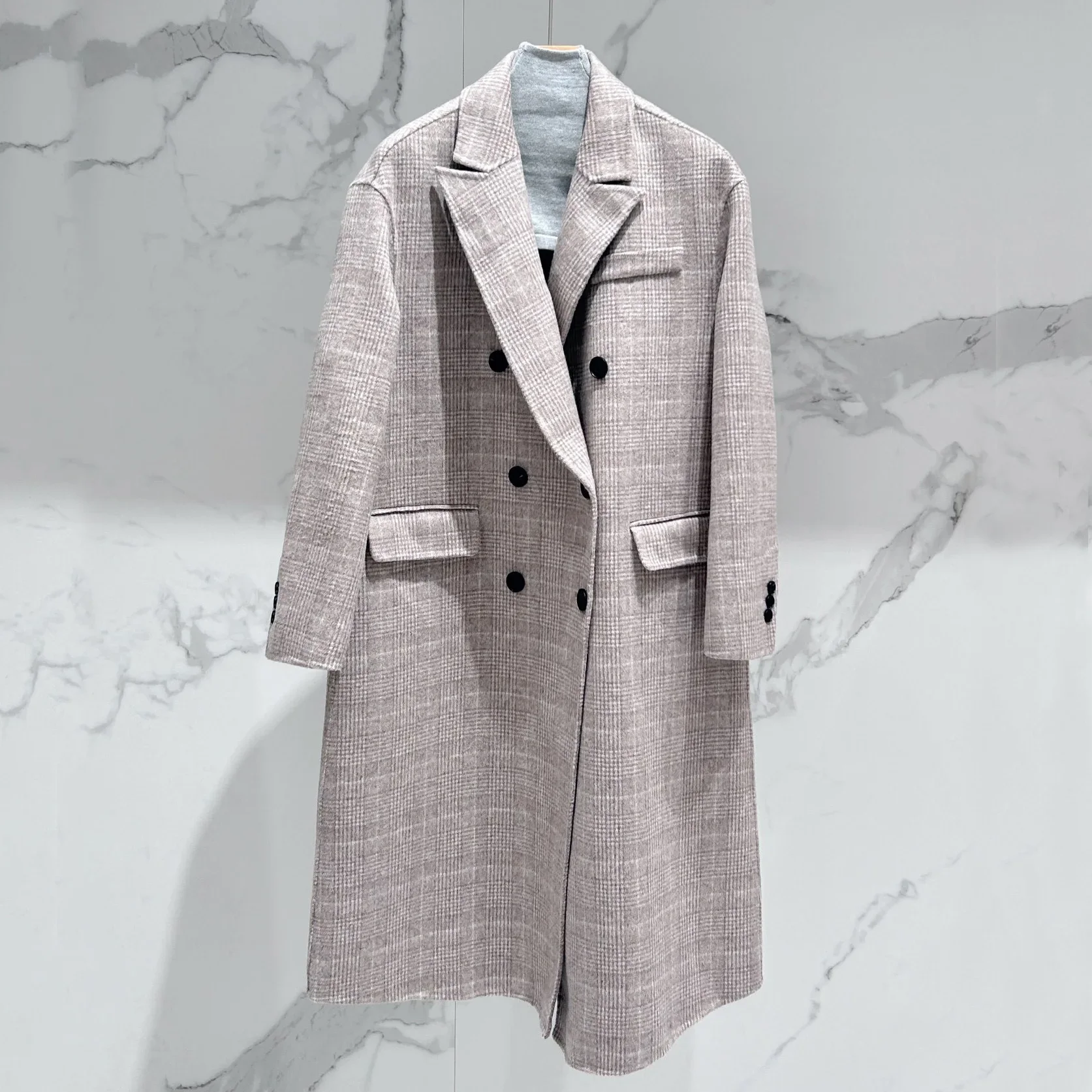 

Осень-зима 2023, шерстяное пальто в стиле ретро, двубортное Женское шерстяное пальто средней длины в клетку до колена