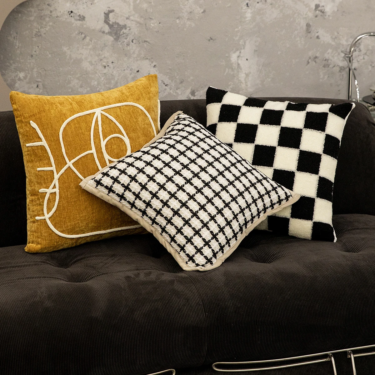

Light Luxury Nordic Embroidered Cushion Cover Black and White Checkerboard Plush Pillow Case Home Decorative Cushions for Sofa