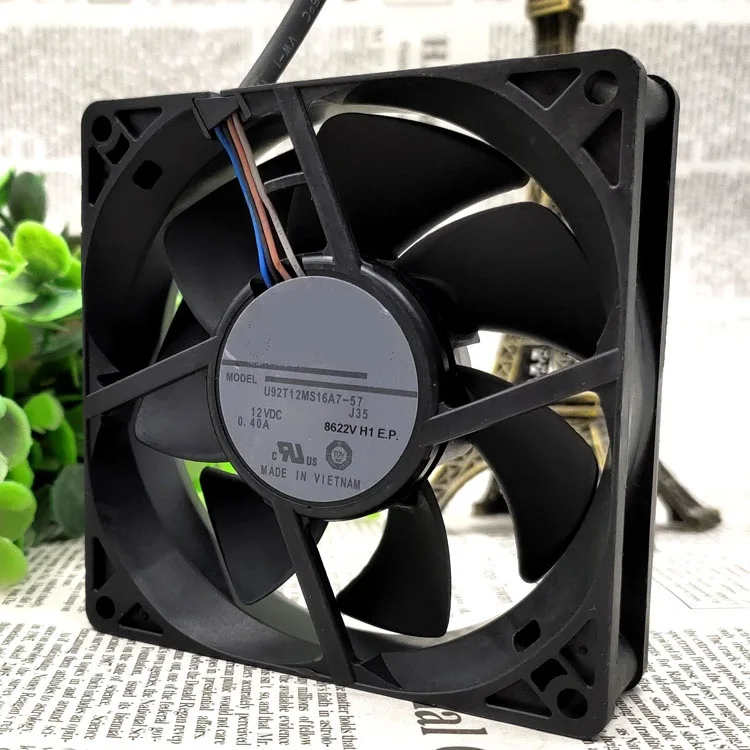 

Новый оригинальный Φ 12V 0.4A 9225 двойной ролик 4-проводной вентилятор для рассеивания тепла