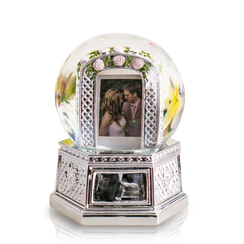 

Wedding lovers Resin Crafts Souvenirs Luxury Ornament Snow Ball Custom Snow Globes Gift music photo Snow Globe