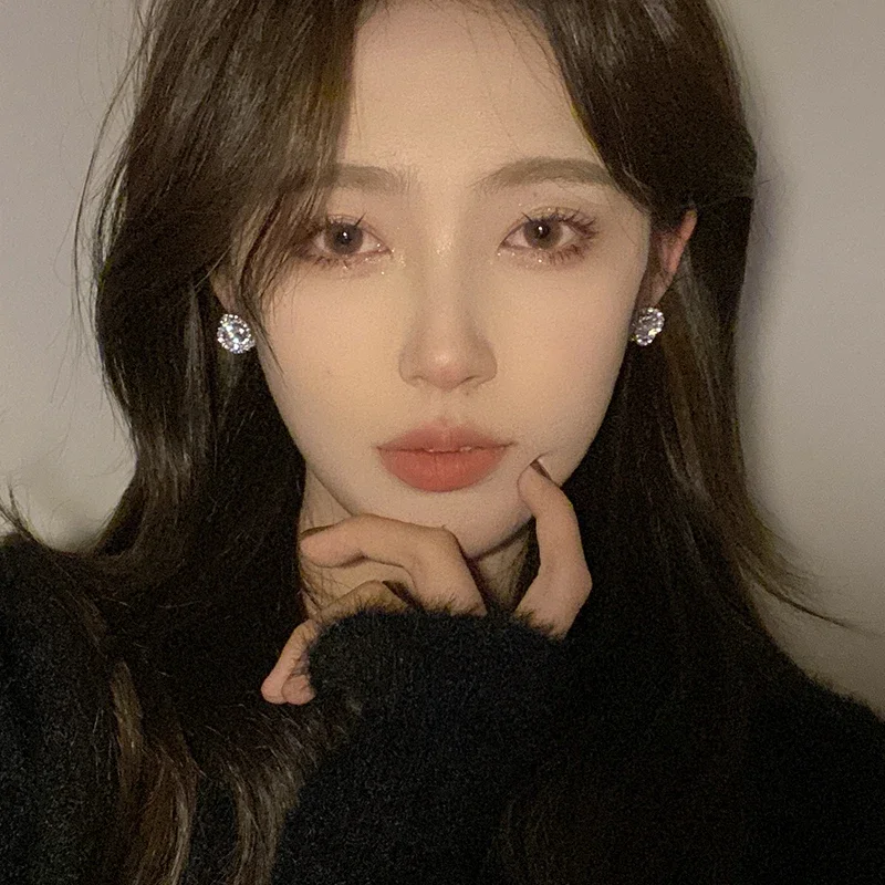 Серьги-гвоздики с бриллиантами женский холодный ветер уникальные серьги