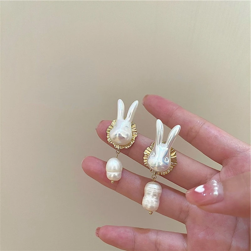 

Fashion Jewelry White Rabbit Earrings Cute Design Sweet Korean Temperament White Natural Pearl Drop Earrings For Girl Gifts