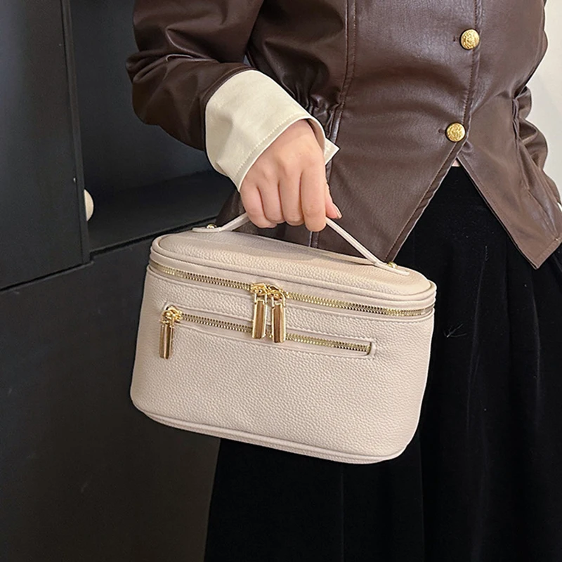 Женская дорожная косметичка на двойной молнии портативная вместительная сумка