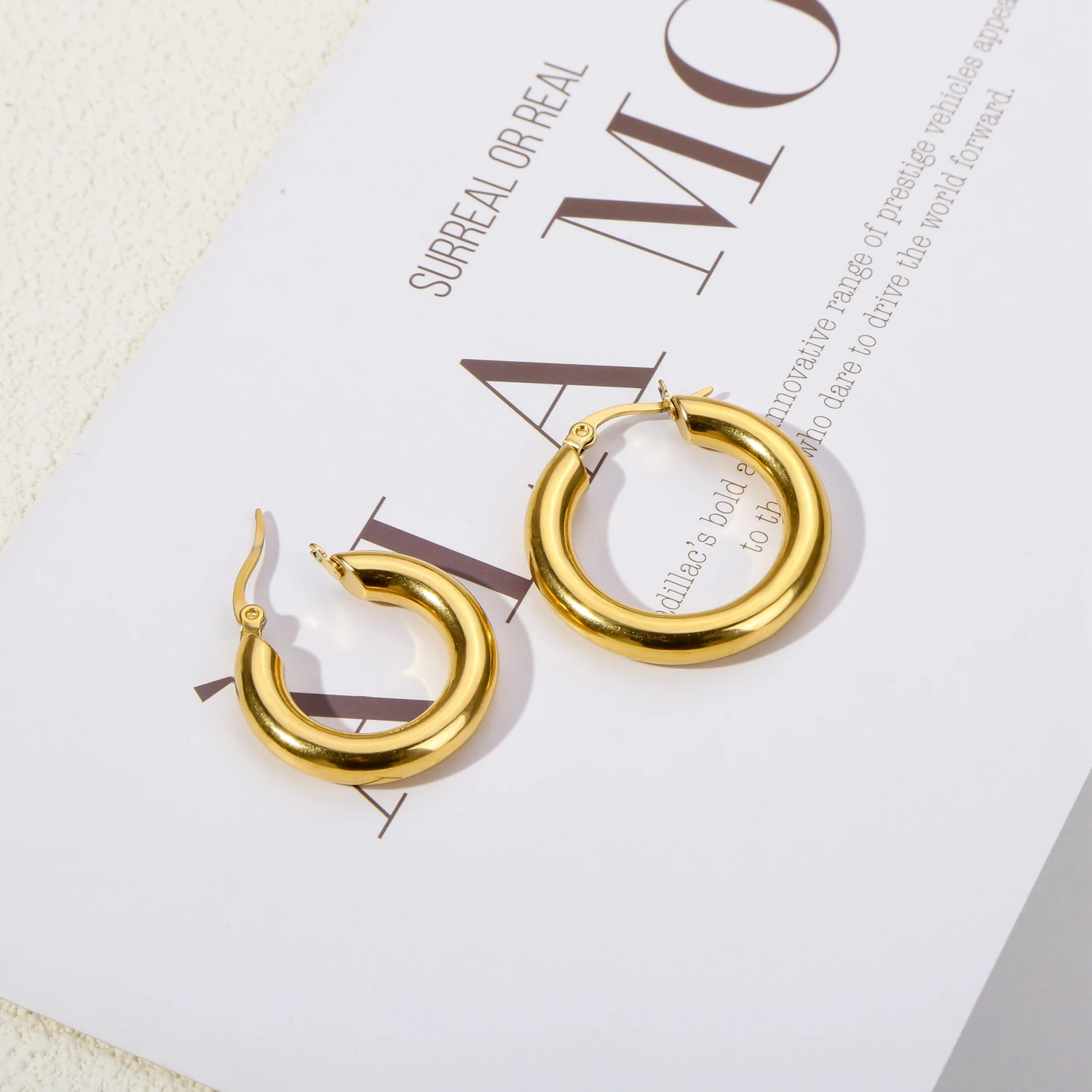 

HIYEE Solid Glossy Twist Earrings For Women 2023 Stainless Steel Non-Fading Popular Party Jewelry Gift For Couples