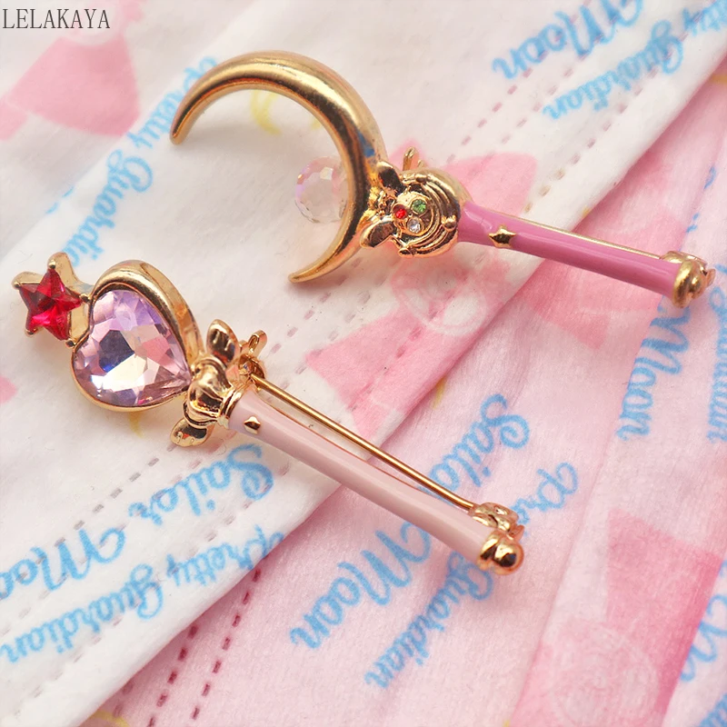 

Cute Star Moon Brooch Anime Cosplay JK GIRL Power Brooch Japanese Anime Brooches Pins Card Captor Sakura Pins TOY Accessories