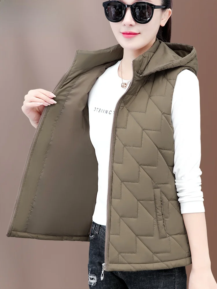 Легкий пуховый жилет с дятлом женский хлопковой подкладкой новинка 2024