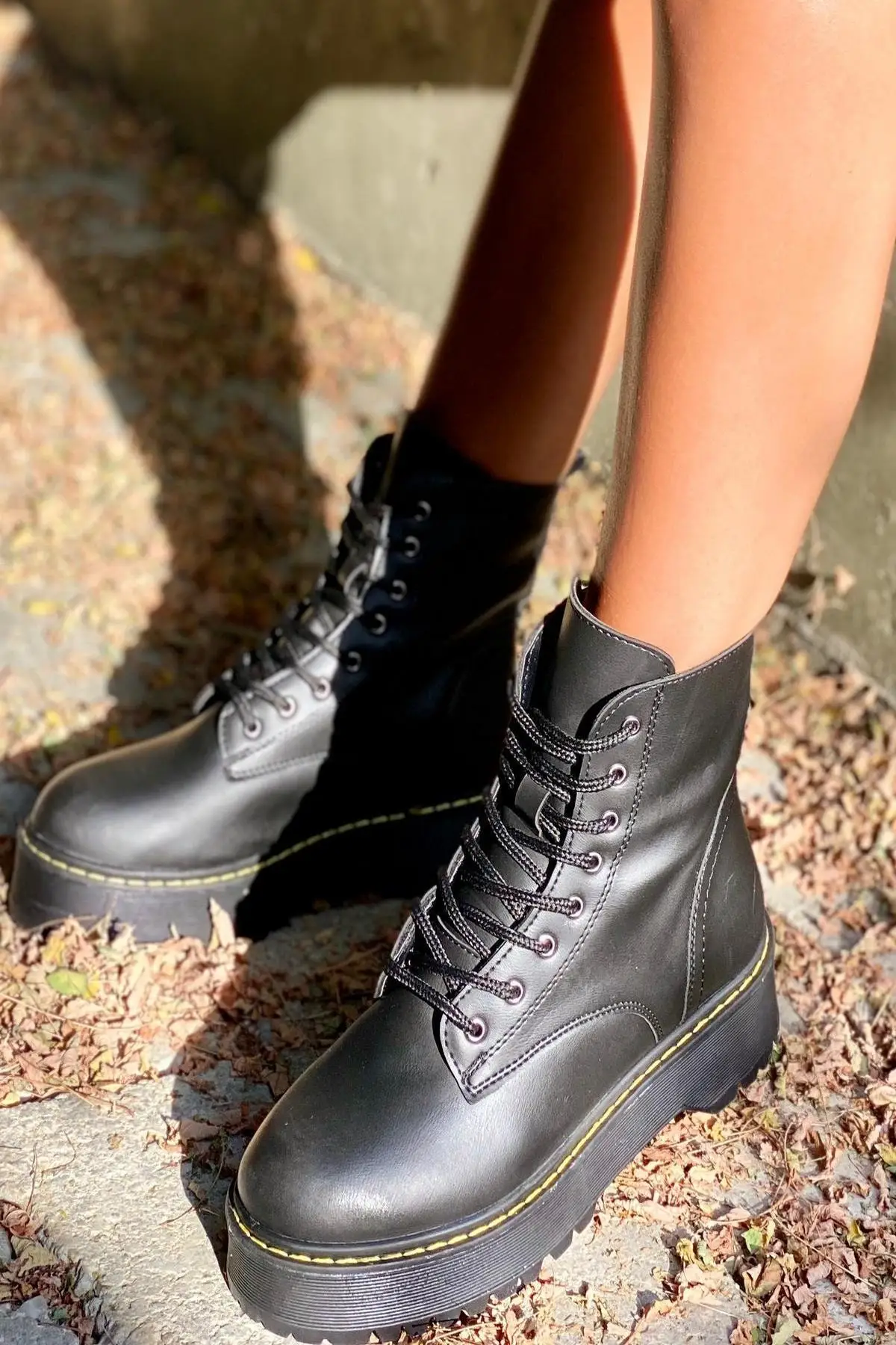 

Women BootsS BLACK & e & POSTAL KY New Designer Comfortable Ladies Boots Luxury Stylish Female Boots Platform